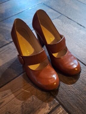 ANTONIO MELANI Chestnut Brown Mary Jane Block Heels with Strap